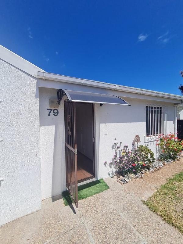 2 Bedroom Property for Sale in Parklands Western Cape